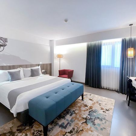 Hotel Neo Malioboro By Aston Yogyakarta Kültér fotó