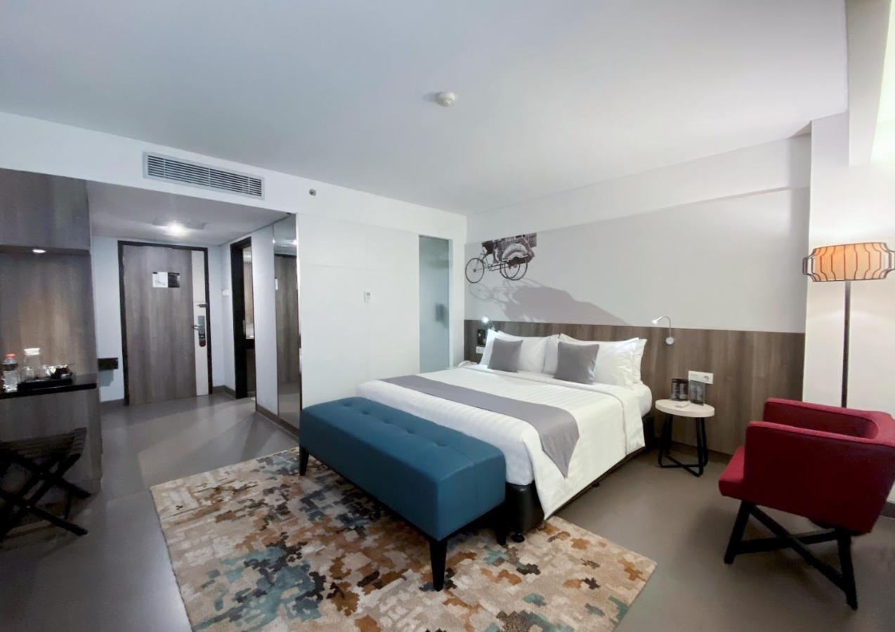 Hotel Neo Malioboro By Aston Yogyakarta Kültér fotó