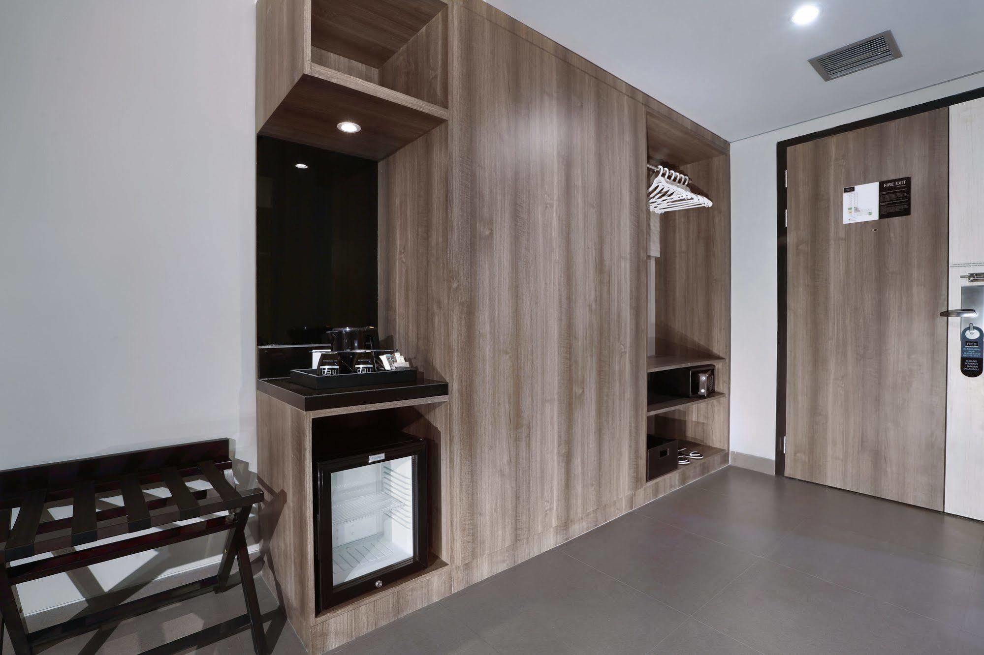 Hotel Neo Malioboro By Aston Yogyakarta Kültér fotó