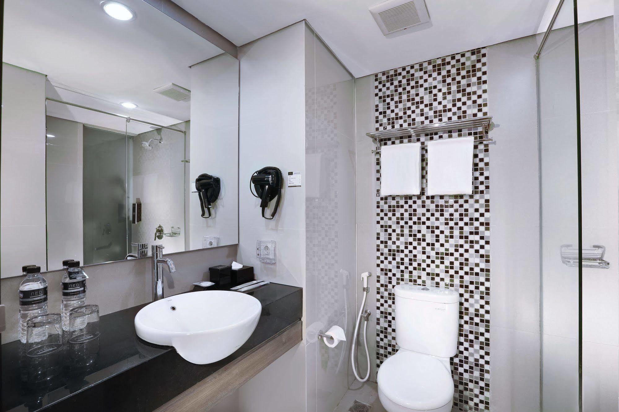 Hotel Neo Malioboro By Aston Yogyakarta Kültér fotó
